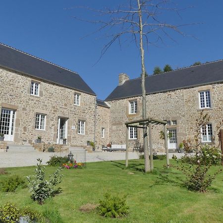 La Vallee Joly Le Vast Buitenkant foto